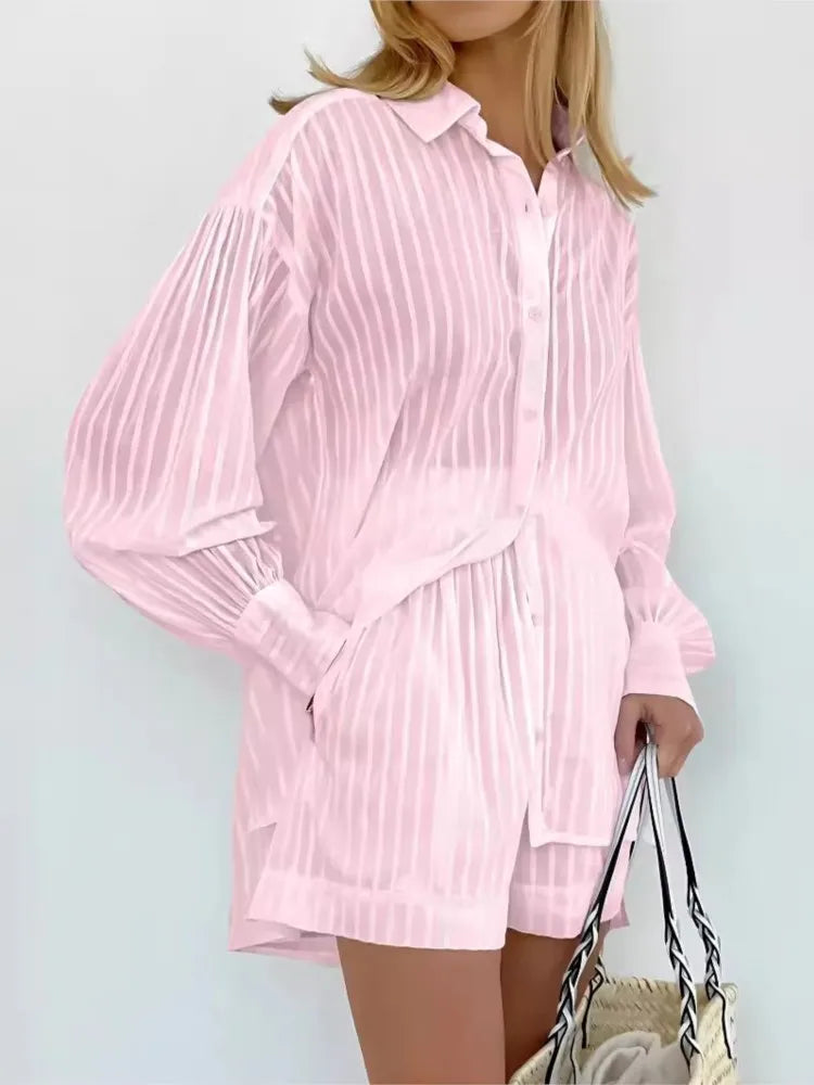Conjunto Feminino Camisa e Short Listrado